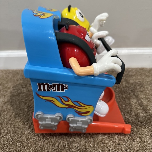 2019 M&Ms Collectible World Roller Coaster Candy Dispenser M&M Red Yellow - Picture 3 of 5